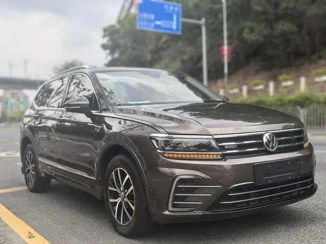 Volkswagen Tiguan L PHEV 430PHEV Hybrid Ultimate Edition