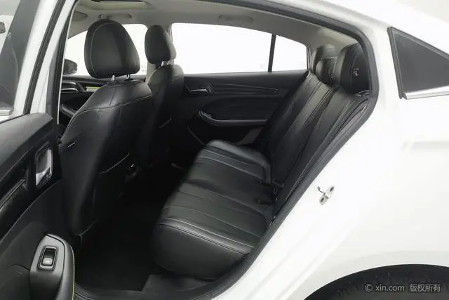 Roewe Roewe i5 1.5L CVT Diamond Edition
