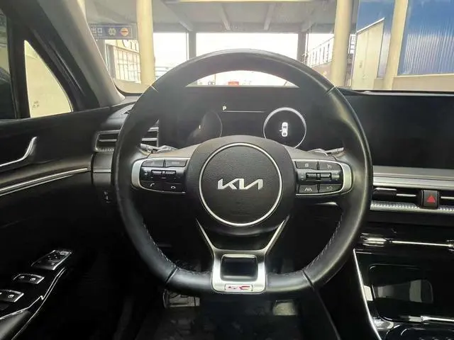 Kia Kia K5 New version of 380T GT-Line