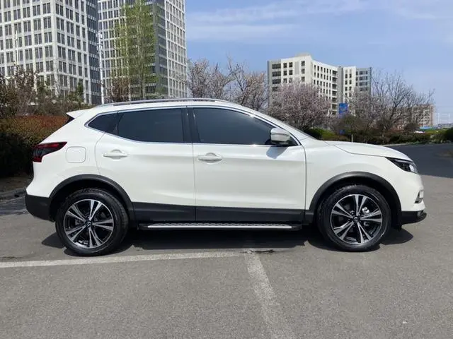Nissan Qashqai 2.0L XV Prem.Deluxe Edition