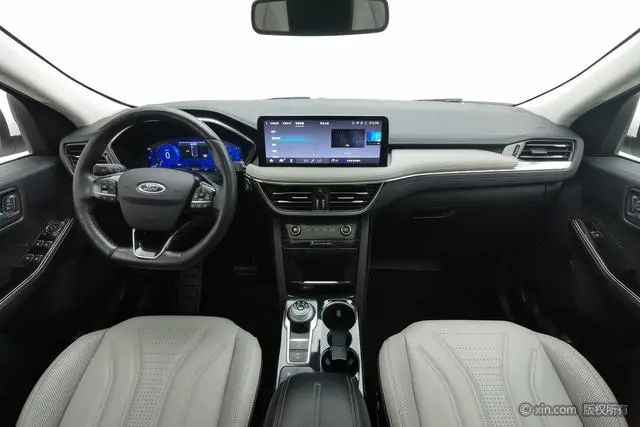 Ford Ruiji EcoBoost 245 four-wheel drive Jiaxiang model