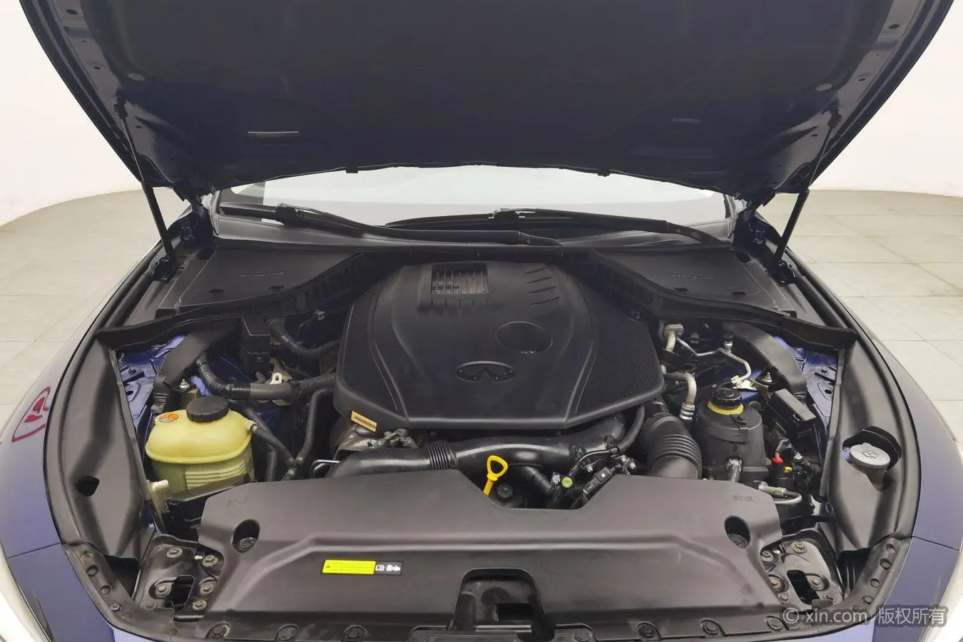 Infiniti Infiniti Q50L 2.0T Premium Version Country V