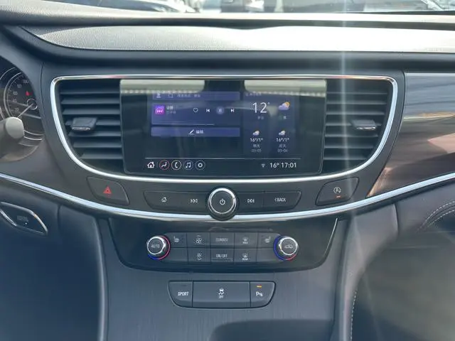 Buick Lacrosse 652T luxury