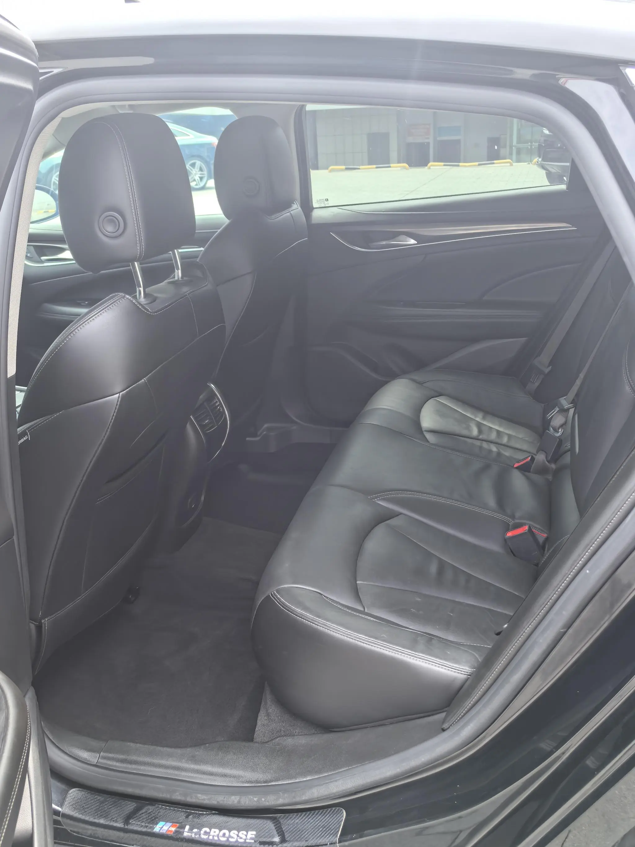 Buick Lacrosse 652T luxury