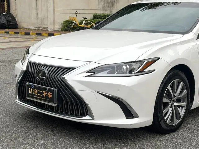 Lexus Lexus ES 260 Excellent Edition