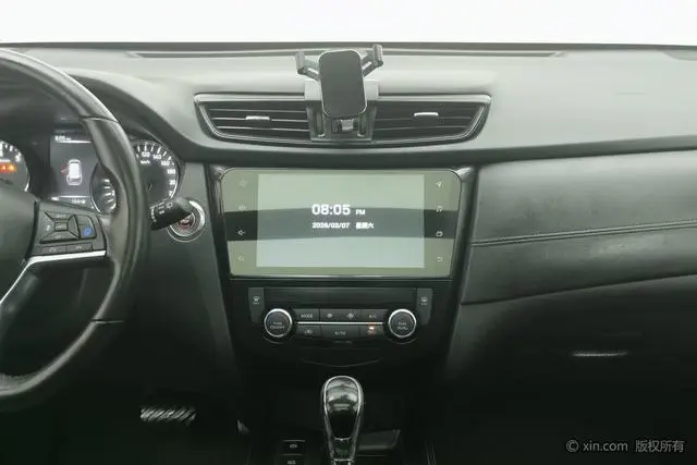 Nissan Qijun 2.5L CVT Luxury Pilot Edition 4WD