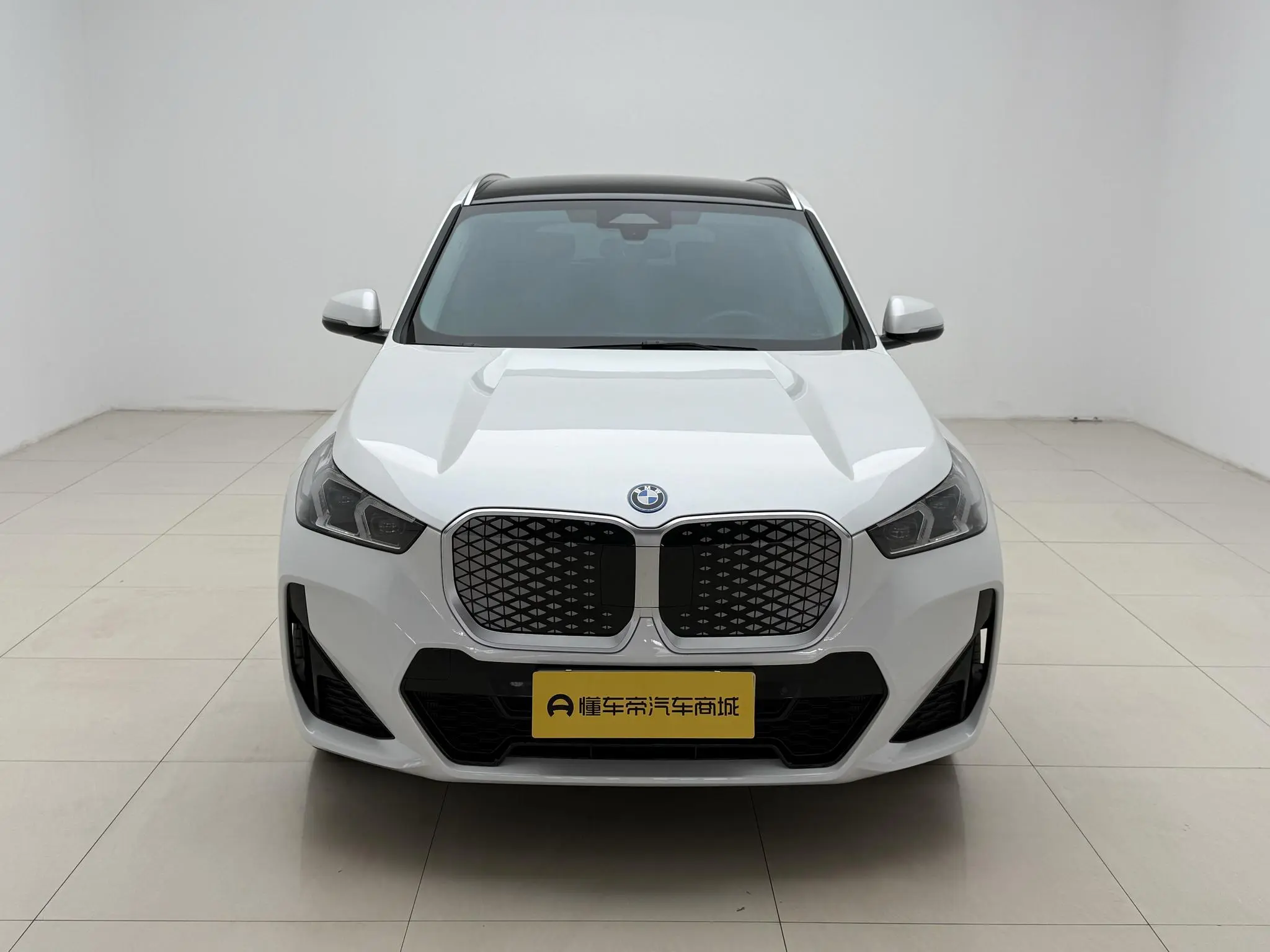 BMW BMW iX1 eDrive25L M sports suit