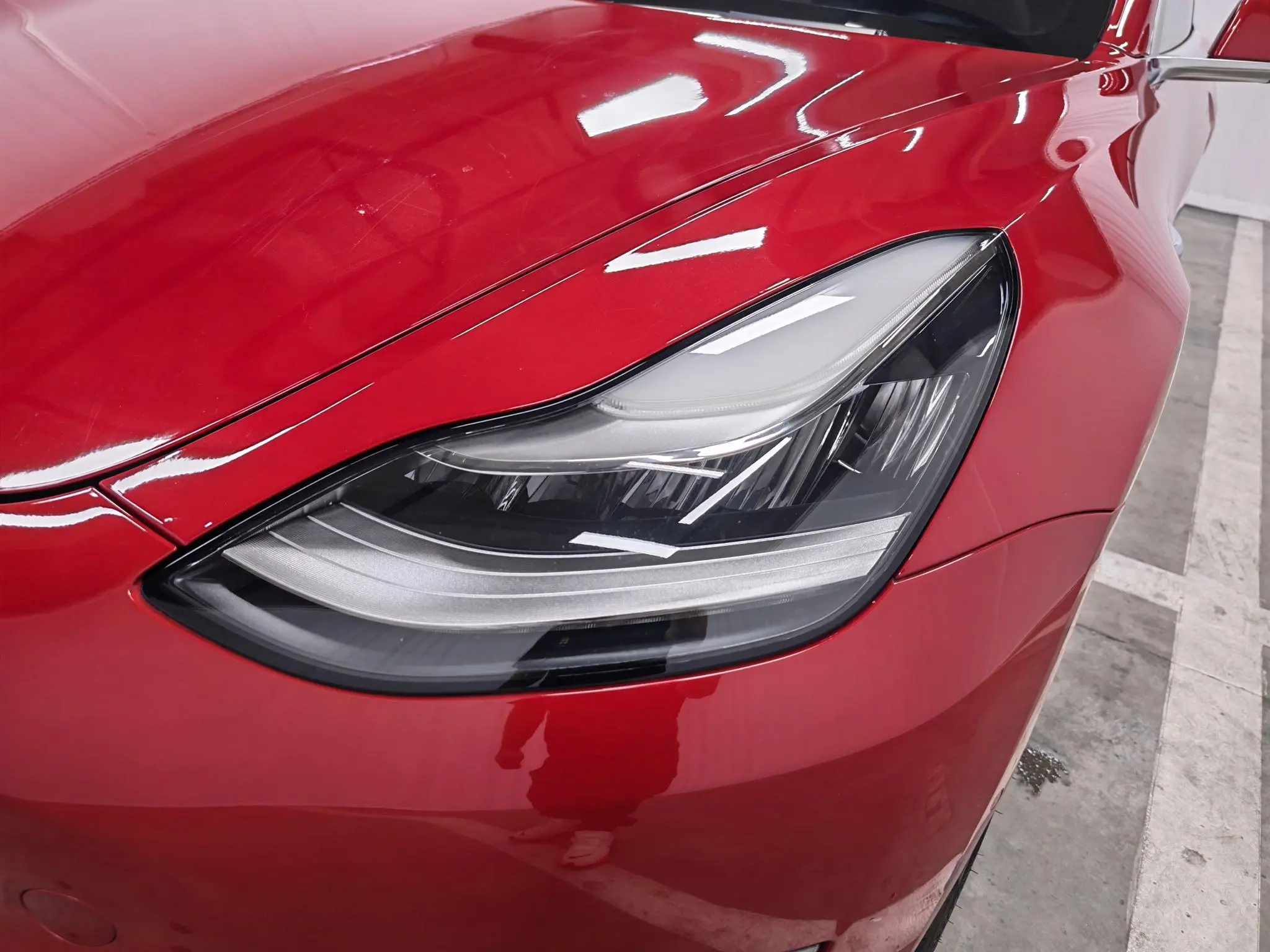 Tesla Model 3 Facelift, long battery life, rear-wheel drive version