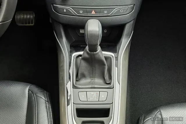 Peugeot Peugeot 408 1.6T Automatic Deluxe Edition