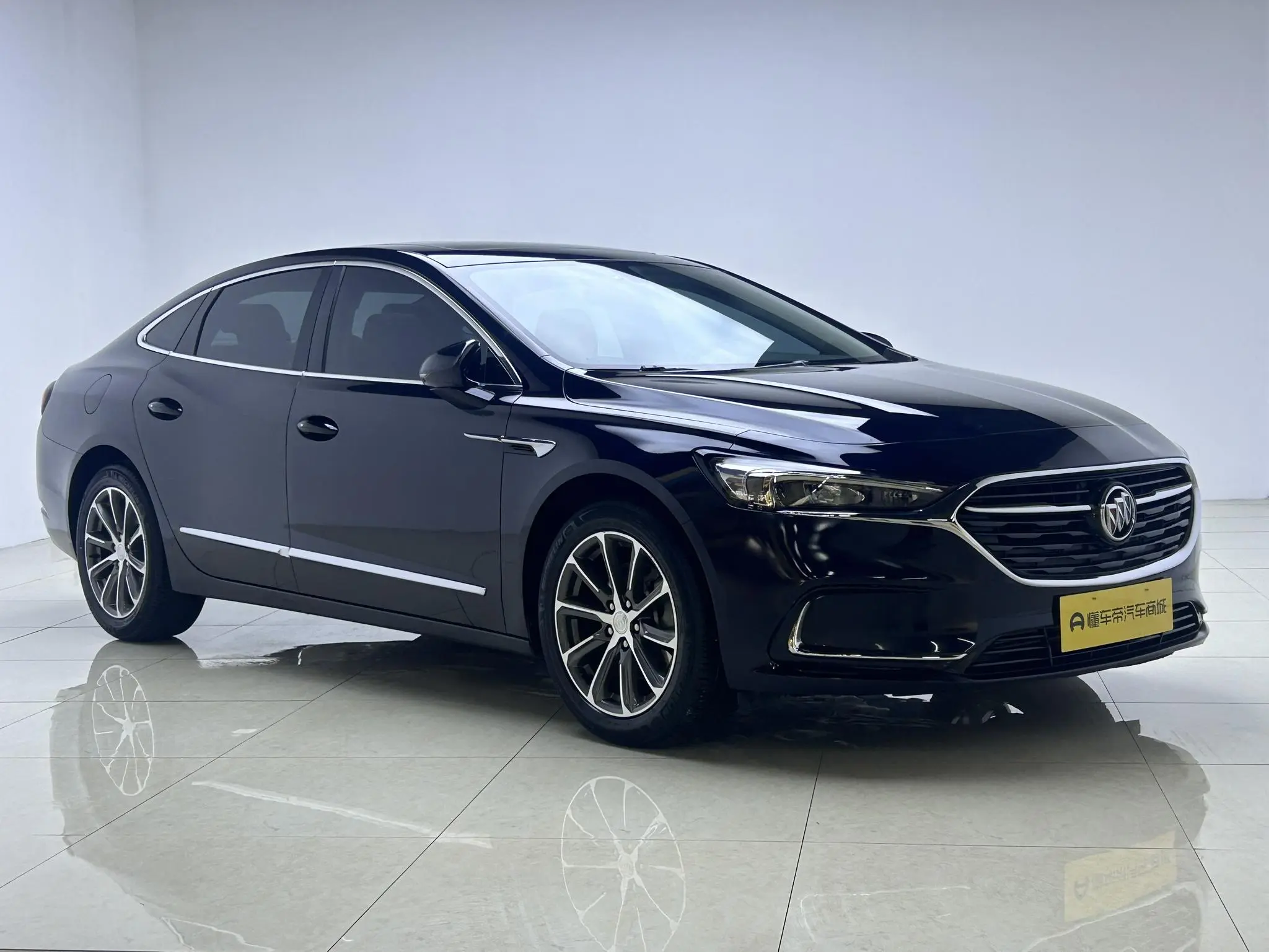 Buick Lacrosse 652T luxury