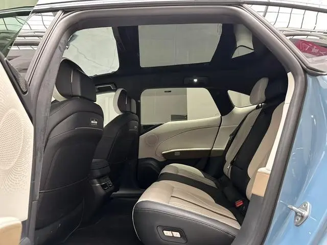 ZEEKR ZEEKR 007GT Four-wheel drive smart driving version 75kWh