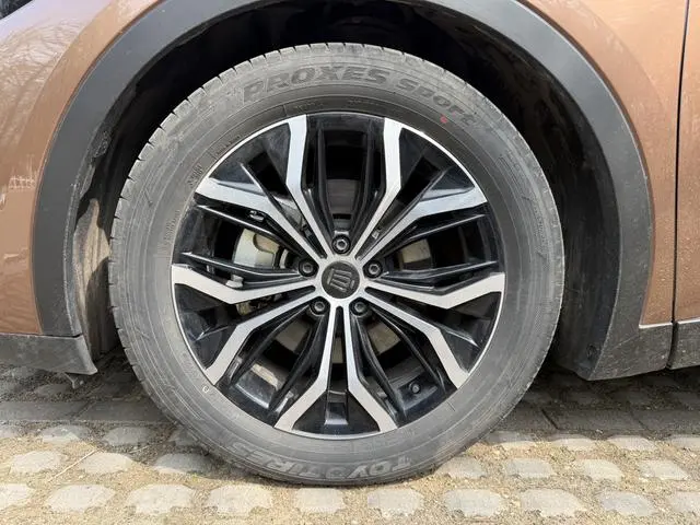 TOYOTA Crown SportCross 2.5L HEV Premium Edition
