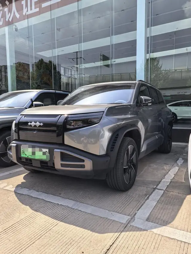 FANG CHENG BAO Titanium 3 501KM four-wheel drive Ultra version