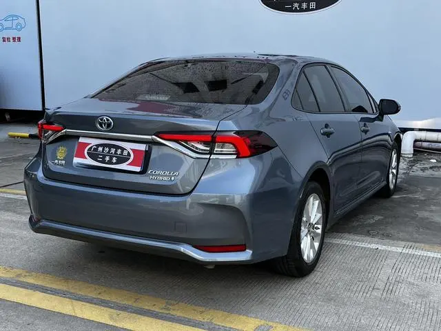 TOYOTA Corolla Dual engine 1.8L E-CVT GL-i Elite Edition