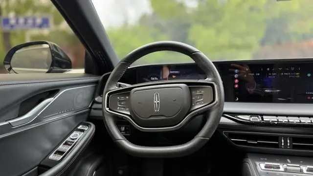 Lincoln Lincoln Z i Cool Exclusive Edition