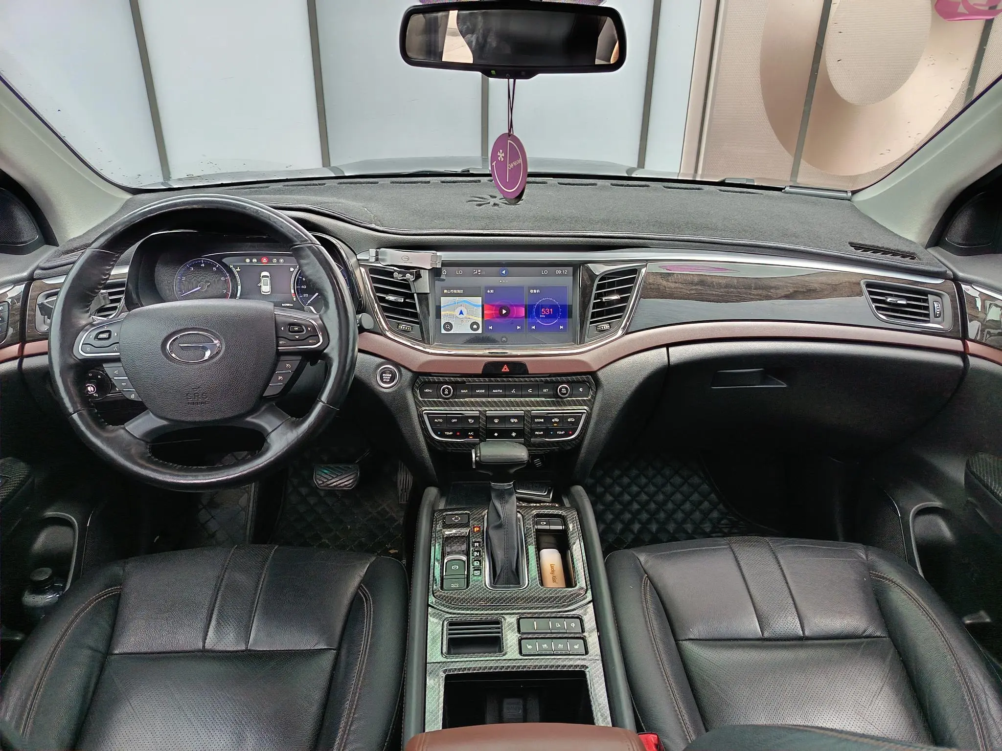 GAC Trumpchi GS8 320T two-wheel drive deluxe edition 7 seats