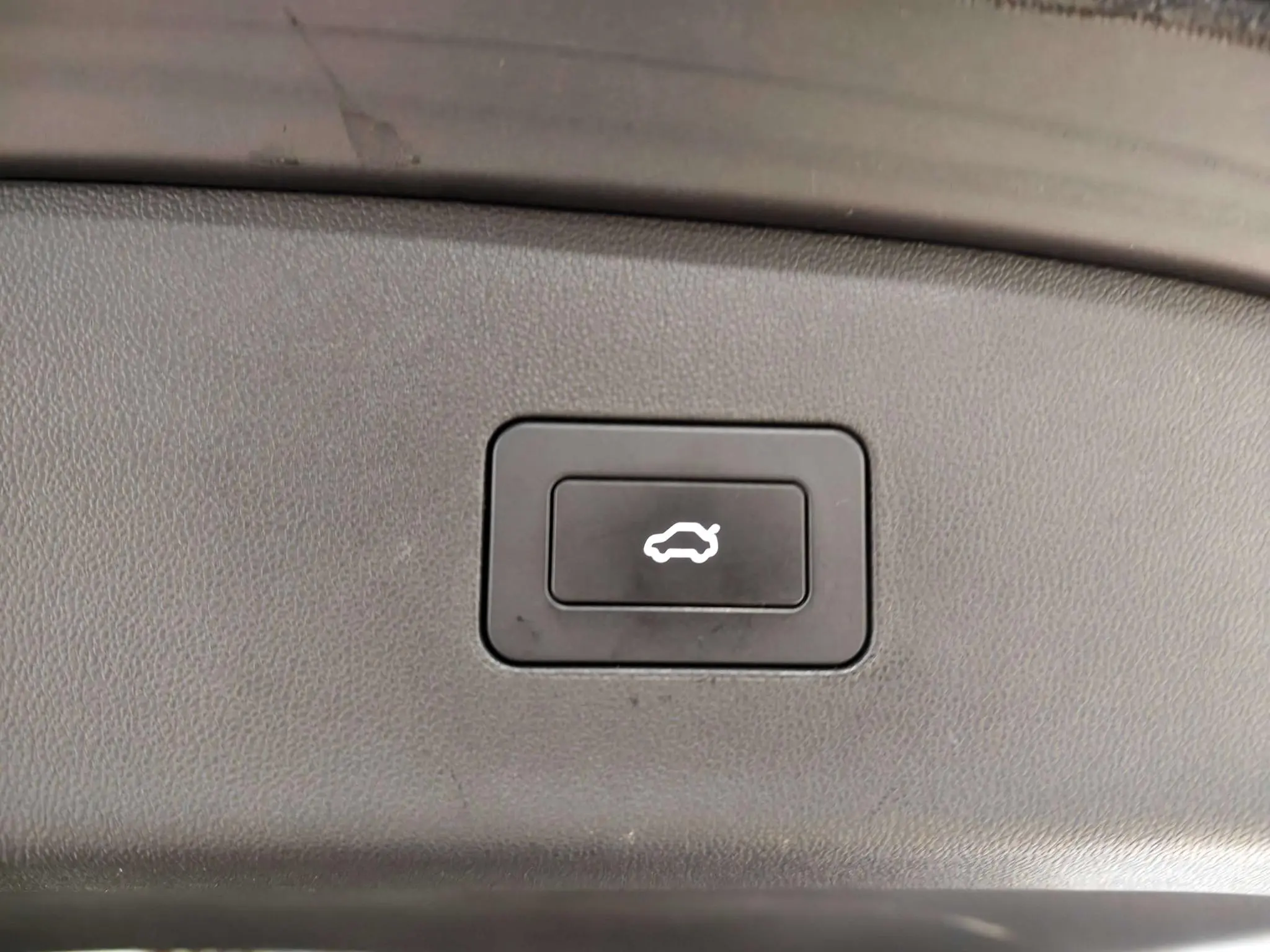 LUXEED Wisdom World R7 Pure electric 82kWh Max rear drive version