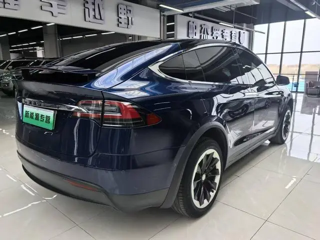 Tesla Model X 75D