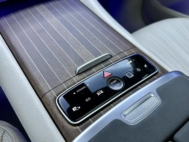 Mercedes-Benz Mercedes-Benz EQS SUV EQS 450 4MATIC Pioneer Edition