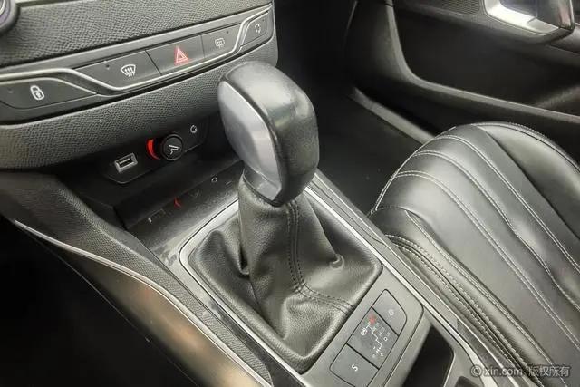 Peugeot Peugeot 408 1.6T Automatic Deluxe Edition