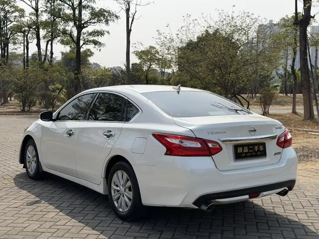Nissan Teana 2.0 L XL Smart Edition