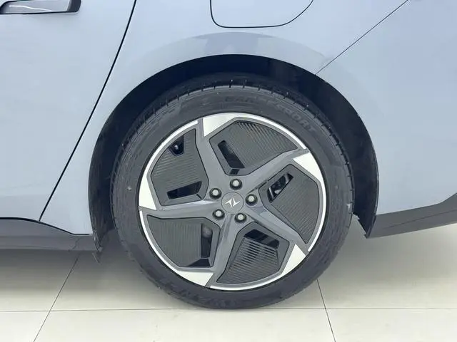 Dongfeng eπ eπ007 Pure electric 530Pro version