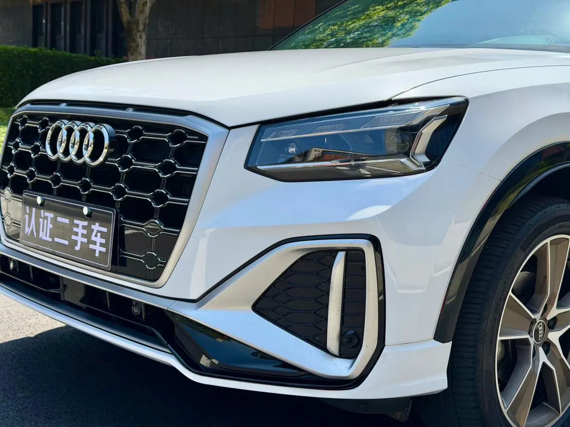 Audi Audi Q2L 35 TFSI fashion and elegant