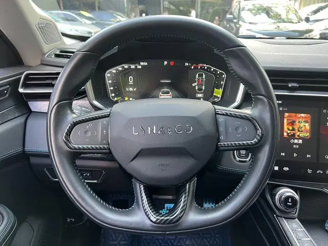 LYNK & CO Lynk 05 2.0TD two-wheel drive Halo