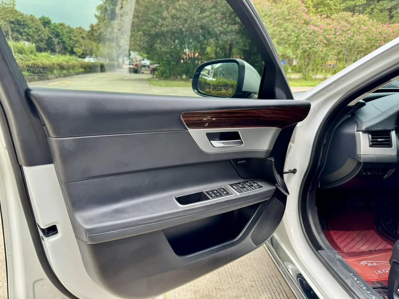 Jaguar Jaguar XFL XFL 2.0T 240PS Luxury Edition
