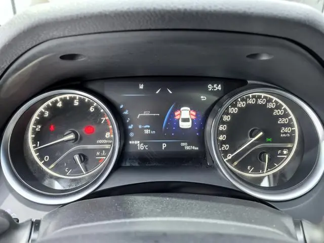 TOYOTA Camry 2.0G Deluxe Edition