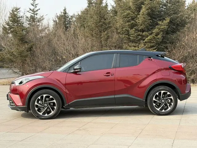 TOYOTA IZOA 2.0L Yixiang Edition