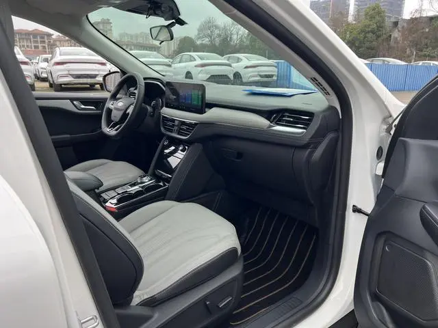 Ford Ruiji EcoBoost 245 two-wheel drive Yaoxiang model