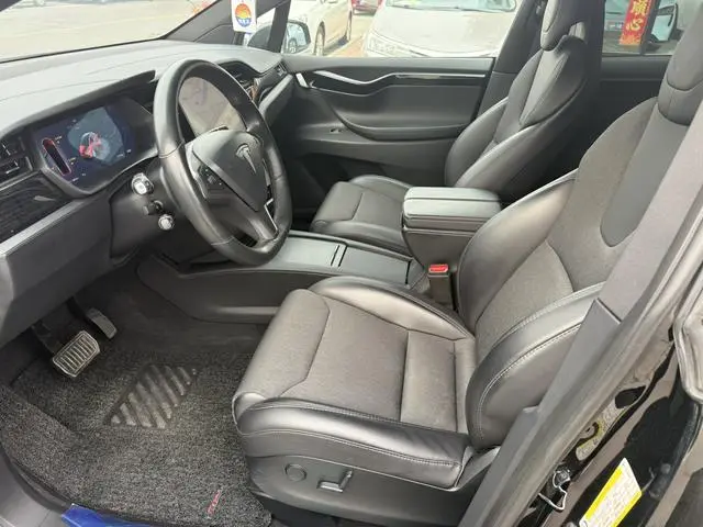 Tesla Model X 75D