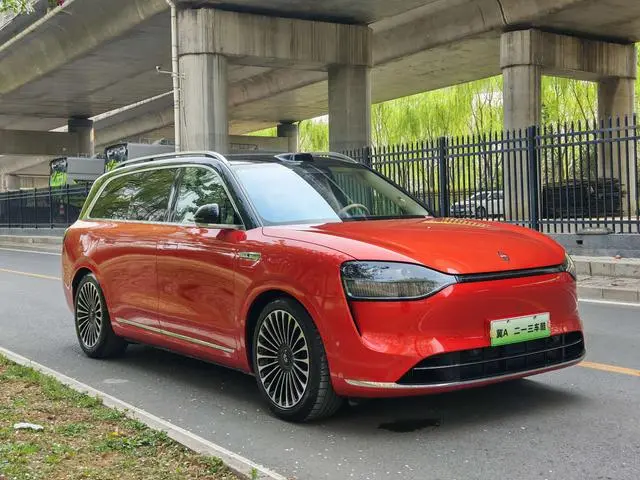 AITO Ask the world M9 Extended range Max six-seater version