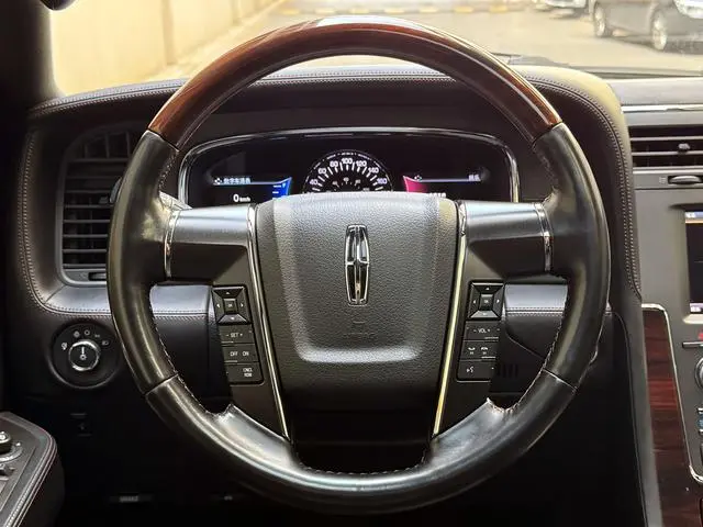 Lincoln Navigator 3.5T AWD