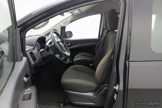 Refine Motors Ruifeng M4 Business Travel Series 2.0L Manual Express Version Country VI