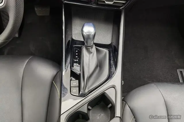 Roewe Roewe i5 Facelift 1.5L CVT Diamond edition