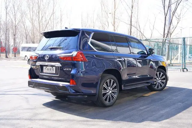 Lexus Lexus LX 570 Peak Special Edition