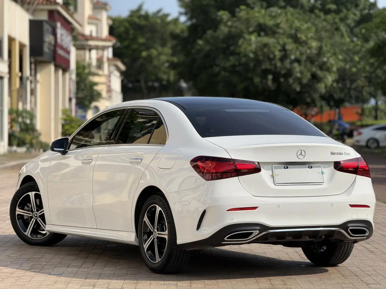 Mercedes-Benz Mercedes-Benz A-class Facelift A 200 L fashion version
