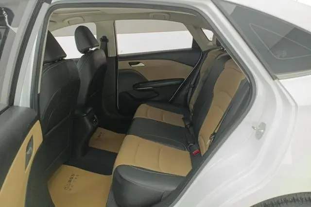 Chevrolet Cruze 320 Automatic Enjoy Edition