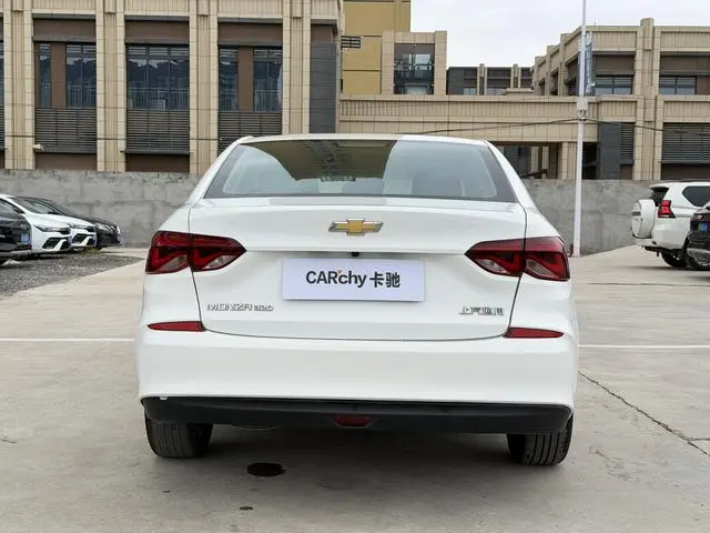 Chevrolet Cruze 320 automatic Enjoy Skylight version