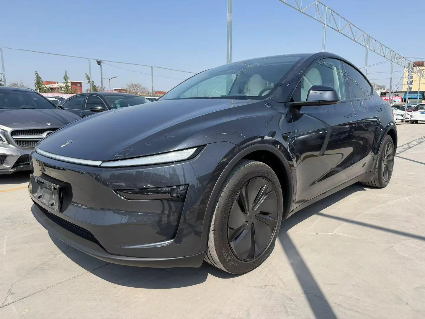 Tesla Model Y Rear-wheel drive version
