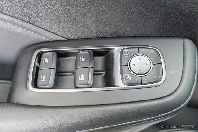 Roewe Roewe RX5 PLUS 300TGI Automatic Transmission National Tide Deluxe Edition