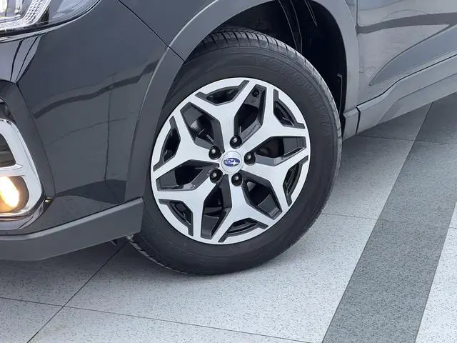 Subaru FORESTER Forester 2.0i Deluxe Edition EyeSight