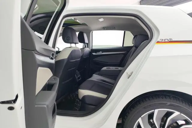 Volkswagen golf 280TSI DSG Pro 20th Anniversary