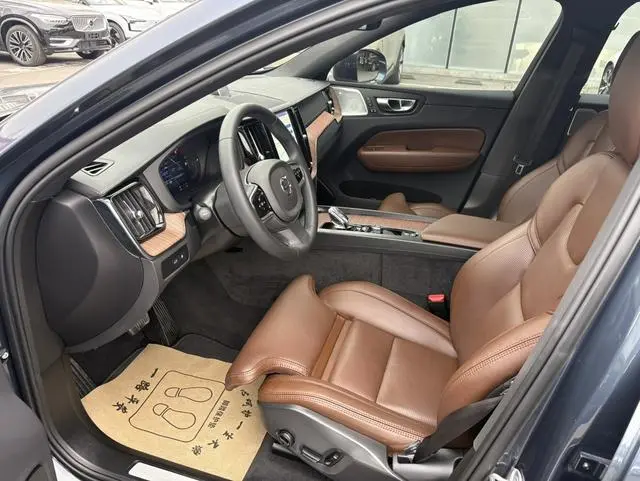 Volvo Volvo XC60 PHEV T8 four-wheel drive long battery life Zhiya Deluxe Edition