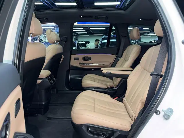 NIO NIO ES8 580KM six-seater version