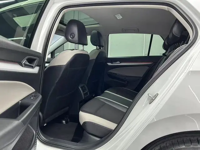 Volkswagen golf 280TSI DSG R-Line