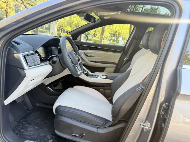 BYD Song PLUS DM DM-i 110KM two-wheel drive flagship PLUS 5G version
