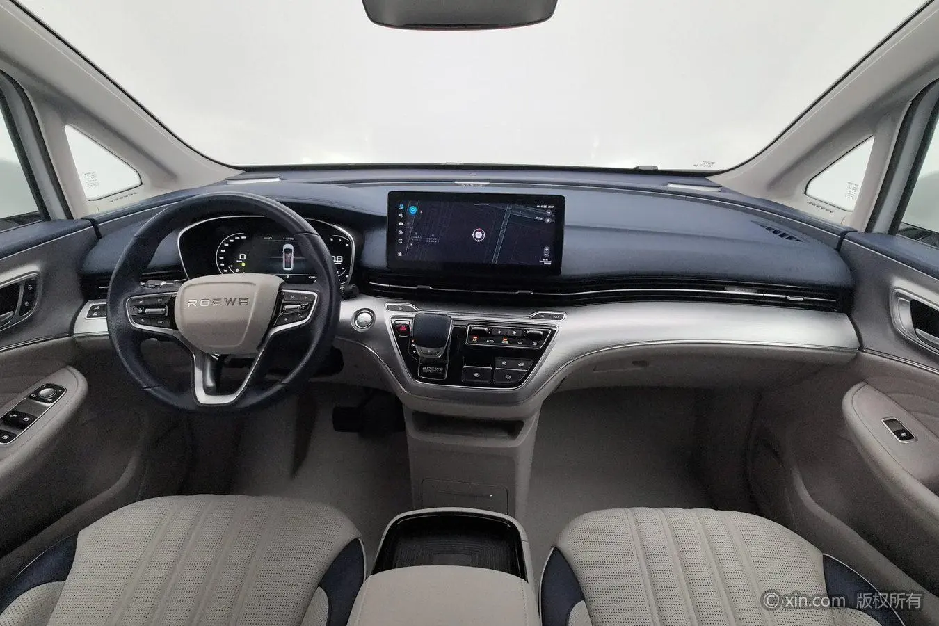 Roewe Roewe iMAX8 400TGI Reunion Edition